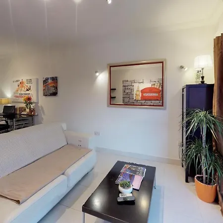 Spinola Bay, St Julians - Prime Seafront Location