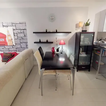 Spinola Bay, St Julians - Prime Seafront Location 아파트 *